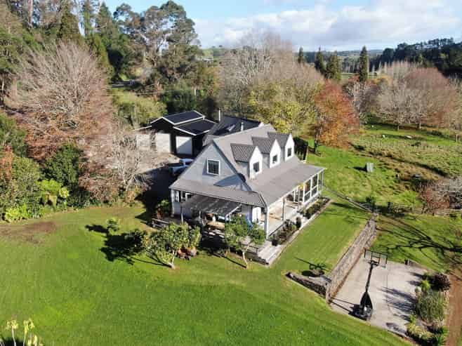 86 Old Highway, Whakamarama