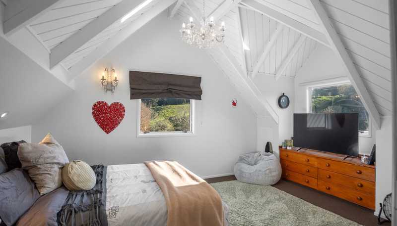 86 Old Highway, Whakamarama