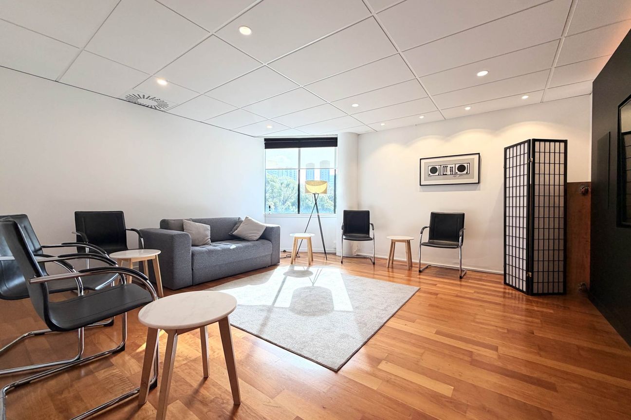 GRAFTON OFFICE WITH FIVE CAR PARKS INCLUDED - Prikaz 5