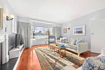 17 Chilton Grove, Lower Hutt