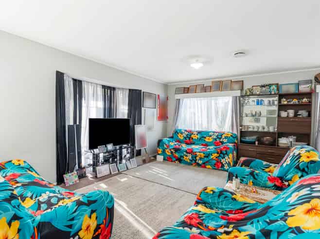 333 Roscommon Road, Clendon Park