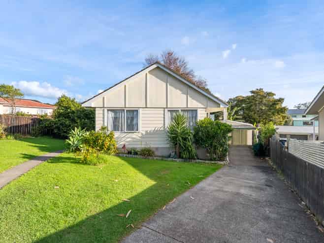 333 Roscommon Road, Clendon Park