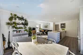 5 Wansford Place, Stoke