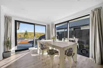 5 Wansford Place, Stoke