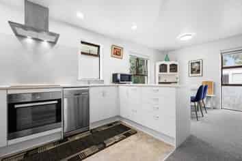 1/17 Coyle Street , Sandringham