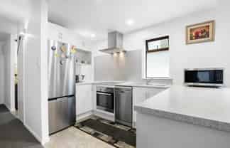 1/17 Coyle Street , Sandringham