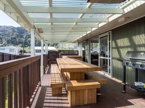 14 Harvard Grove, Totara Park