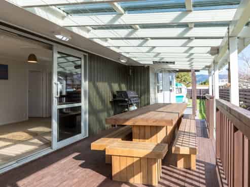 14 Harvard Grove, Totara Park
