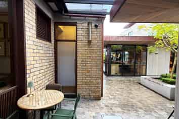 CENTRAL REMUERA OFFICE WITH TERRACE

