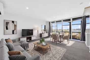 1/22 Church Crescent, Panmure