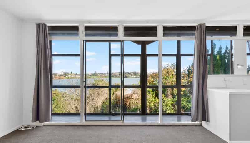1/22 Church Crescent, Panmure