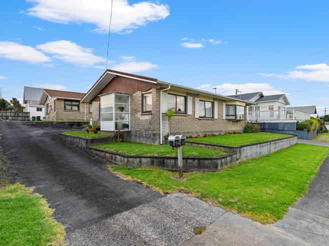 111 + 111A Hine Street, New Plymouth