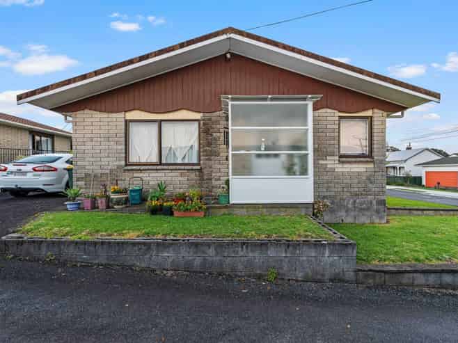 111 + 111A Hine Street, New Plymouth