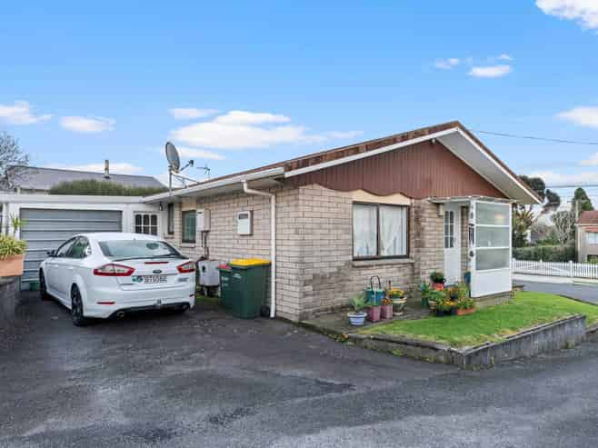 111 + 111A Hine Street, New Plymouth