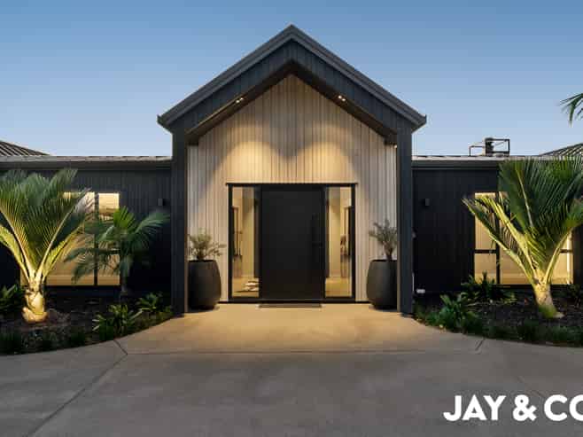 5 Rossbern Lane, Clevedon