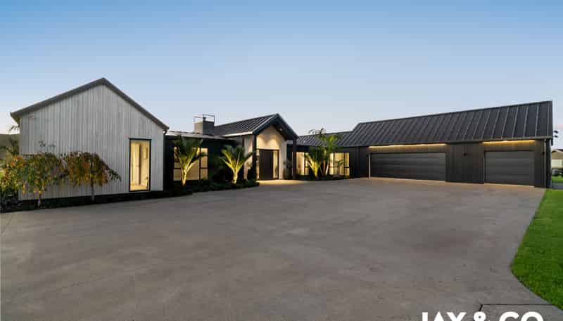 5 Rossbern Lane, Clevedon