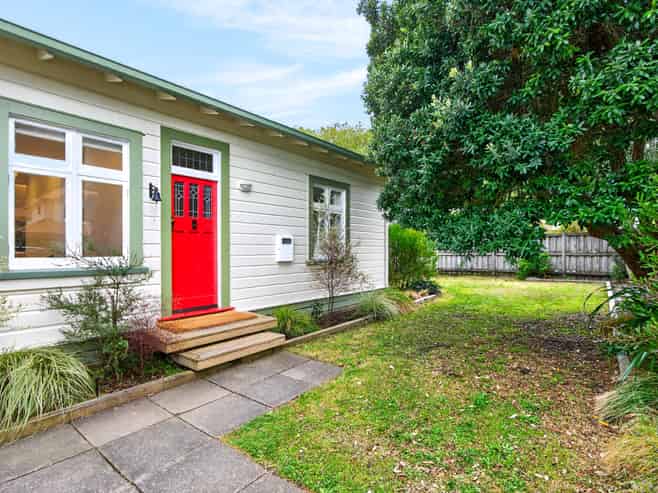 2 Ngaio Street, Eastbourne