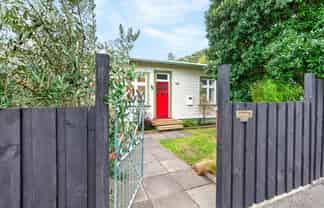 2 Ngaio Street, Eastbourne