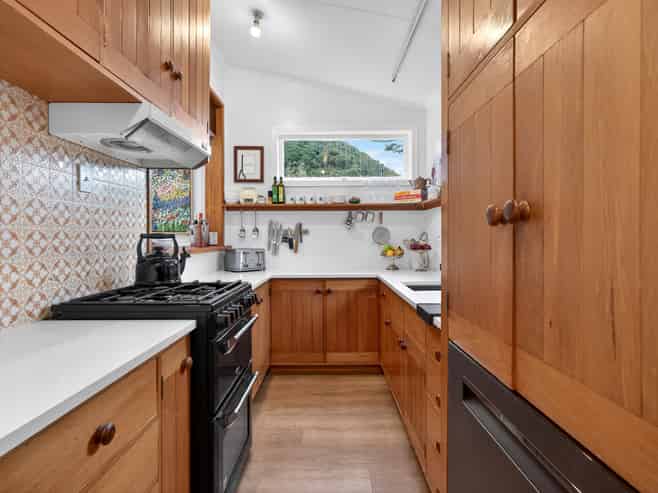 2 Ngaio Street, Eastbourne