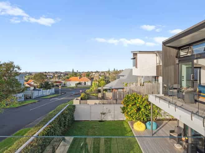 2/1 Tokomaru Street, Orakei