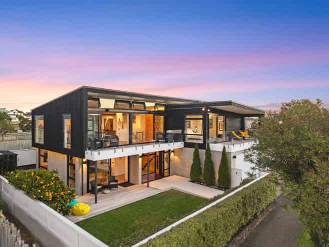 2/1 Tokomaru Street, Orakei