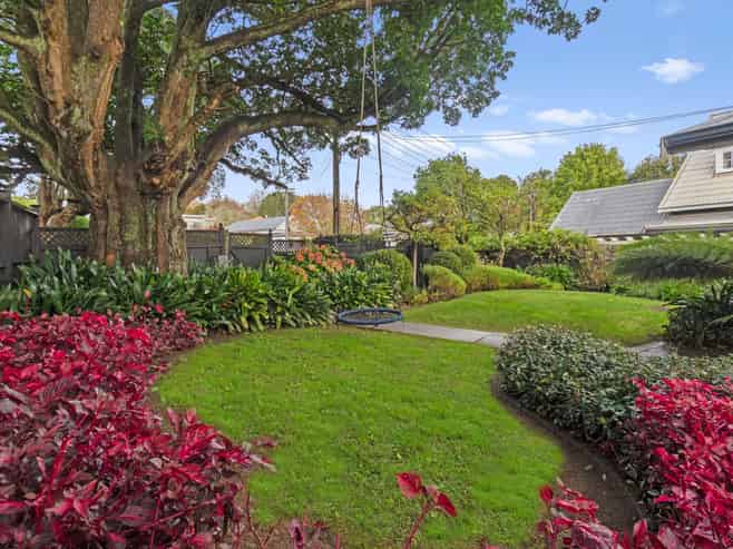 6 Lewin Road, Epsom