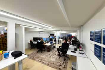 A RARE REMUERA OFFICE

