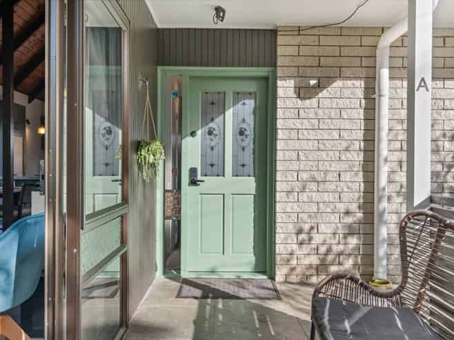 51A Mains Avenue, Kensington