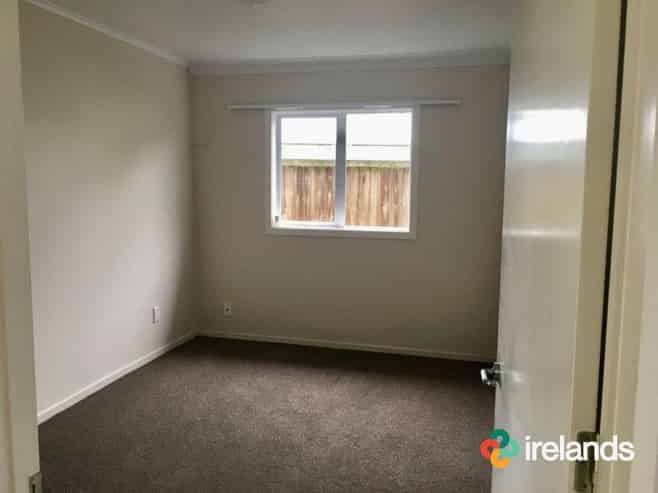 Room 3/6 Mermaid Place, Southshore