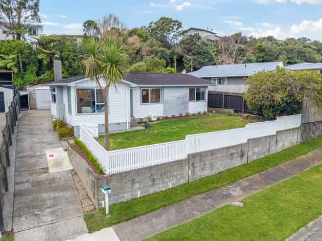 44 Waipounamu Drive, Kelson