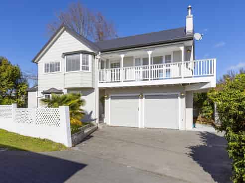 2/26 Aubrey Crescent, Rainbow Point