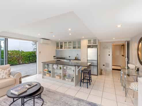 17/1 Rotoiti Lane, Northwood
