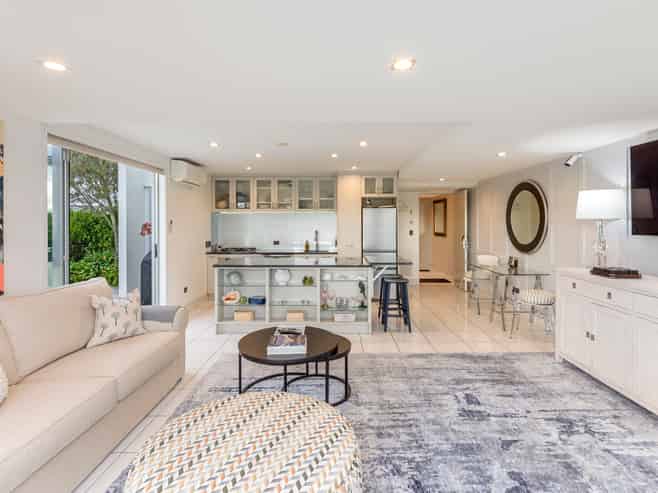 17/1 Rotoiti Lane, Northwood