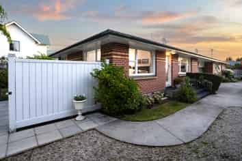 2/10 Bretts Road, Saint Albans