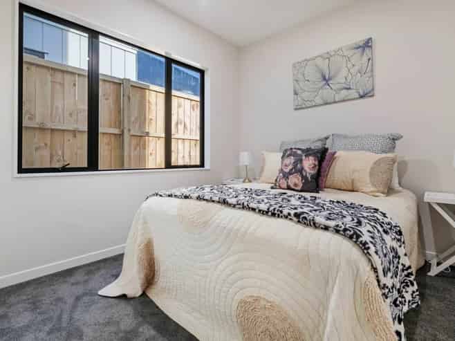 12 Woodacre Street, Flat Bush