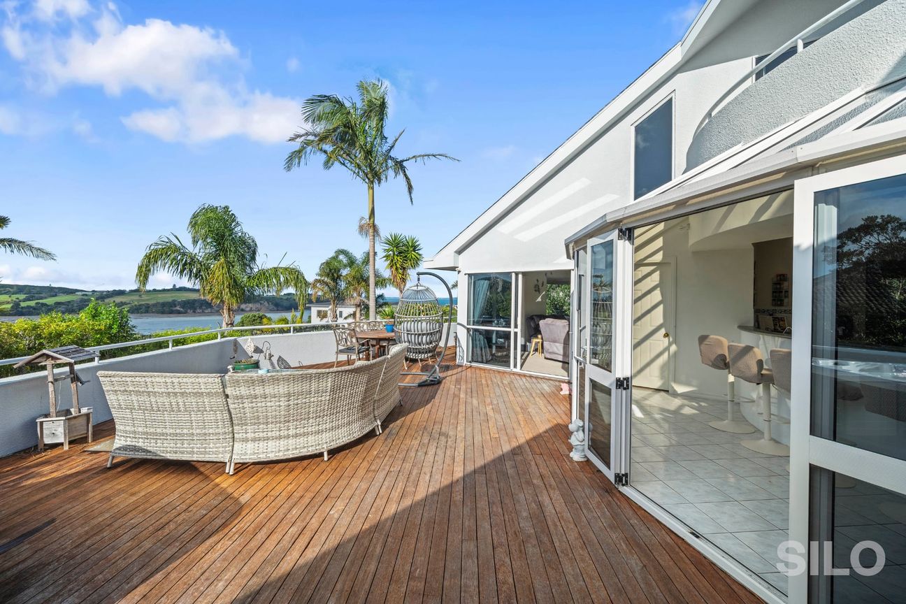 Elevated Coastal Living in Okoromai Bay – pohled 5