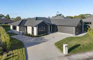 39 Arran Drive, Katikati