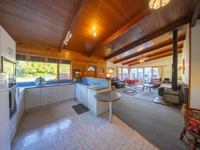 14 Lakefront Drive, Te Anau
