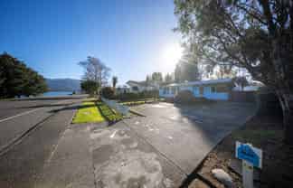 14 Lakefront Drive, Te Anau
