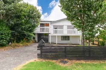 14 Laurel Street, Mount Albert