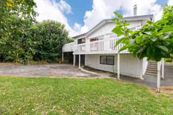 14 Laurel Street, Mount Albert
