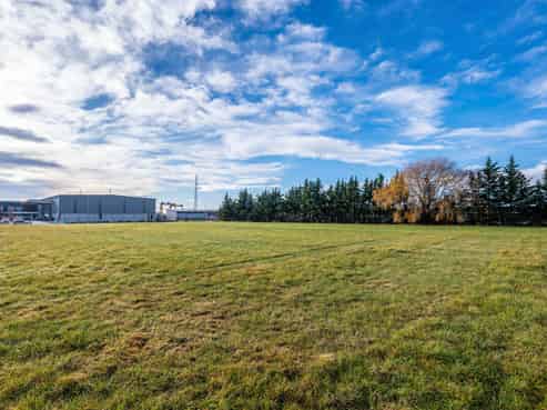 Buy one, buy both – Combined site area totals 13,126 sqm
