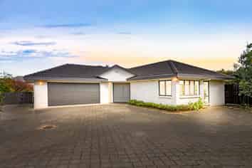 37 Rochester Crescent, Somerville