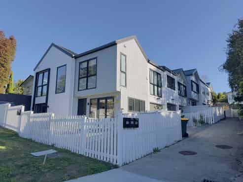 10D Cantina Ave, Bayview