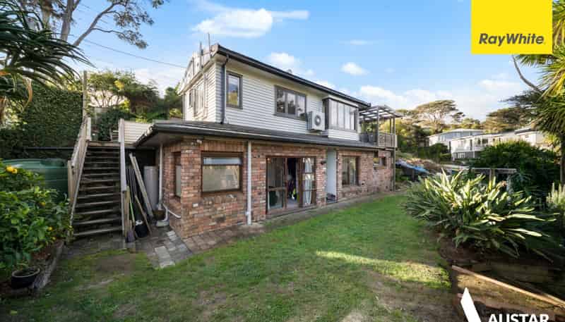 12 Atkinson Road, Titirangi