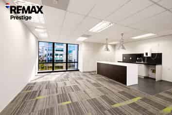 Affordable full floor office space 
