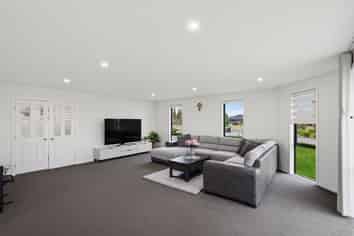 22 Sandstone Crescent, Rolleston