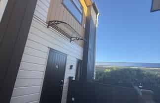 12/10 Newington Road, Henderson