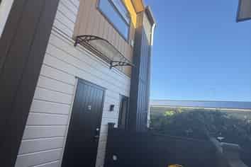 12/10 Newington Road, Henderson