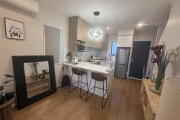 12/10 Newington Road, Henderson